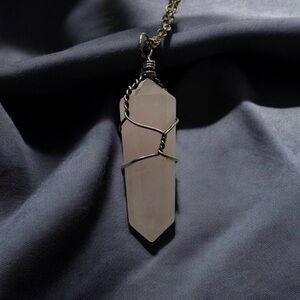 Natural Rose Quartz Pendant Necklace Pink Crystal Healing Silver Tone Chain